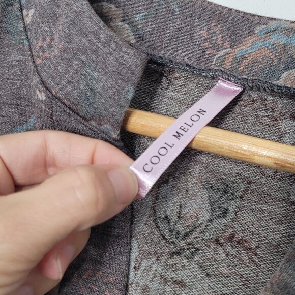 Cool Melon Brown Old Rose Floral V-Neck Cozy Casual High-Low Hem Tunic Size XL - Picture 8 of 11